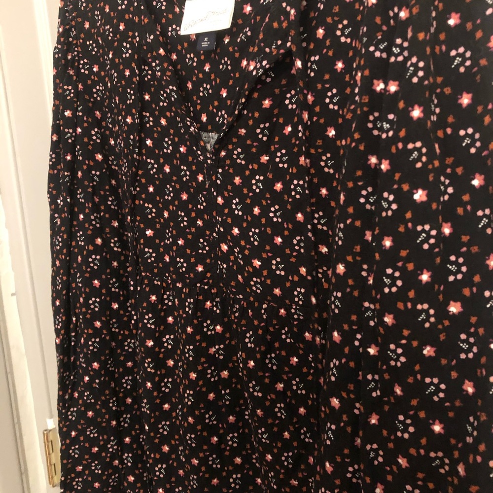 University thread blouse - Picture 2 of 2